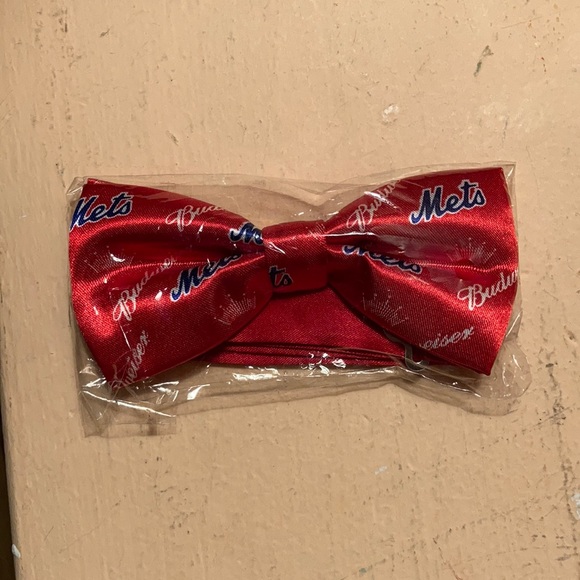 mets bow tie